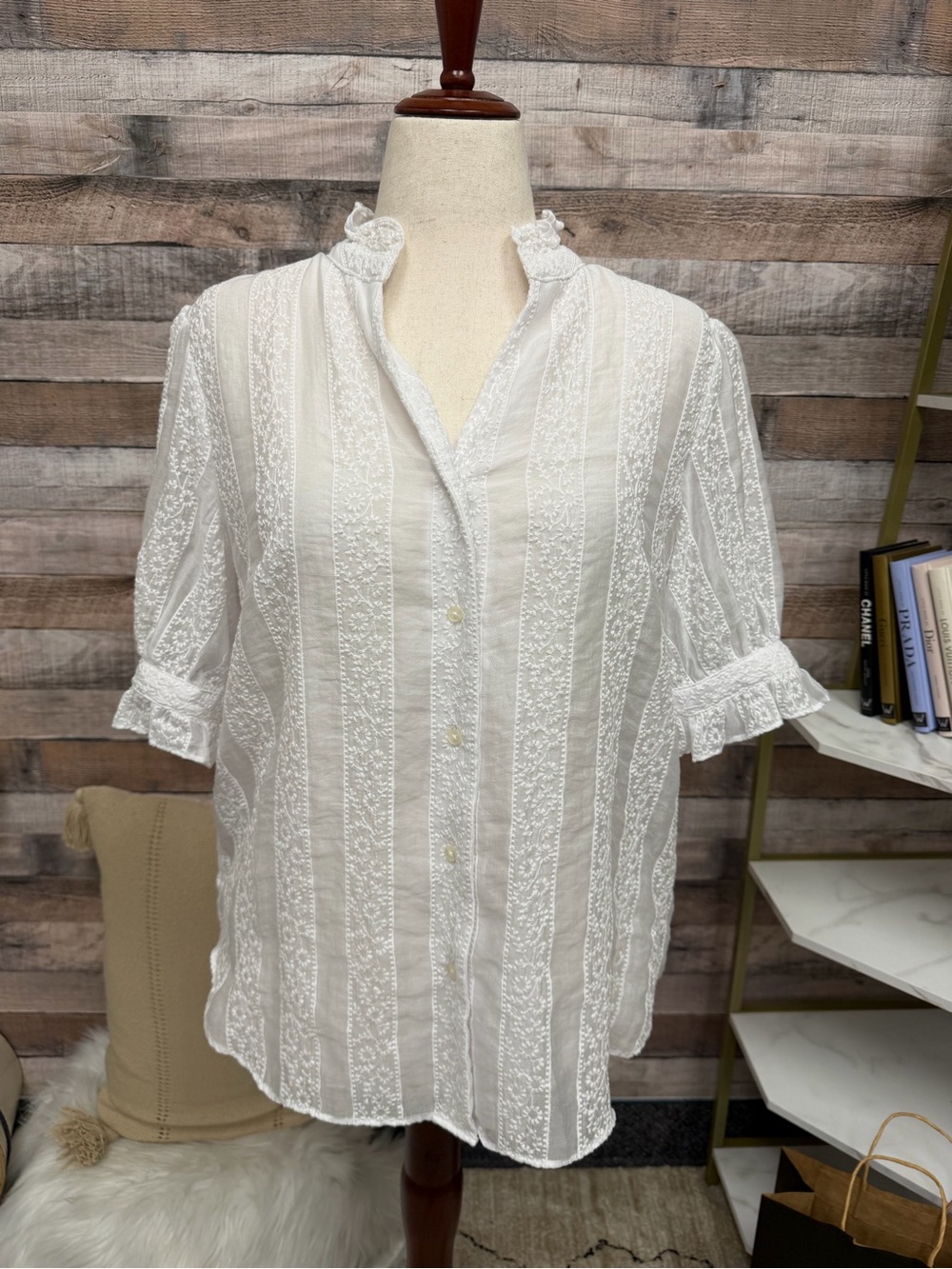 Ann Taylor White Cotton Eyelet Embroidered Blouse